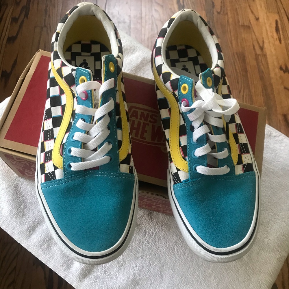 Suede, blue and yellow checker vans sneakers. M- 8/W-9.5. New with tag/box.
